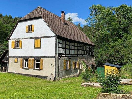 19 Denkmalgeschütztes Mühlengebäude.jpg