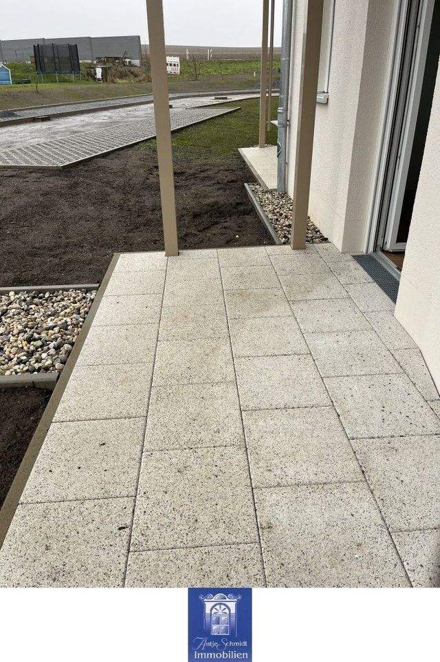 Hochwertiger Erstbezug! Neubau, schöne Terrasse, modernes Bad, Fußbodenheizung! - Foto 3