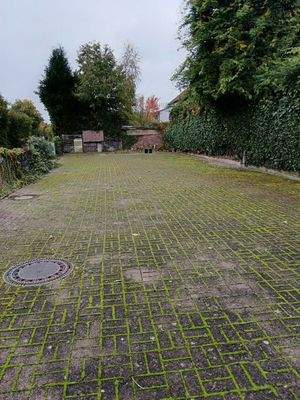 Grundstück/Parkplatz