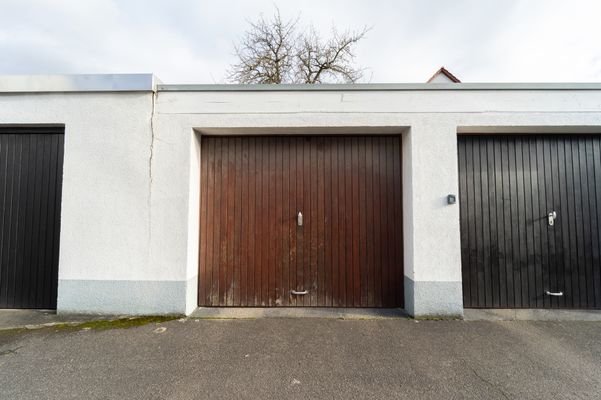 Abschließbare Einzelgarage