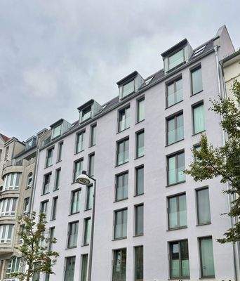 Straßenfassade Neubau