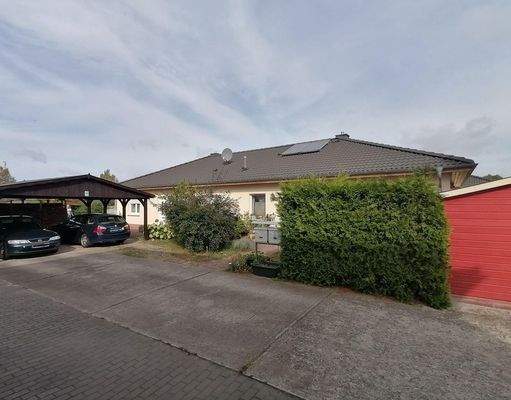 Seitenansicht Auffahrt