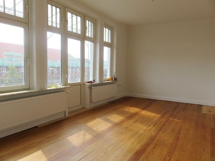 5 Zimmer Wohnung in Lübeck (St. Lorenz Nord)
