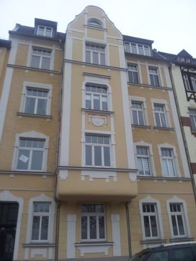 Attraktive, helle  DG 2- Raumwohnung mit Balkon im sanierten Altbau