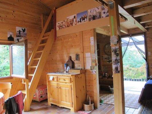 Eingang-Vorraum-Treppe nach oben ....JPG