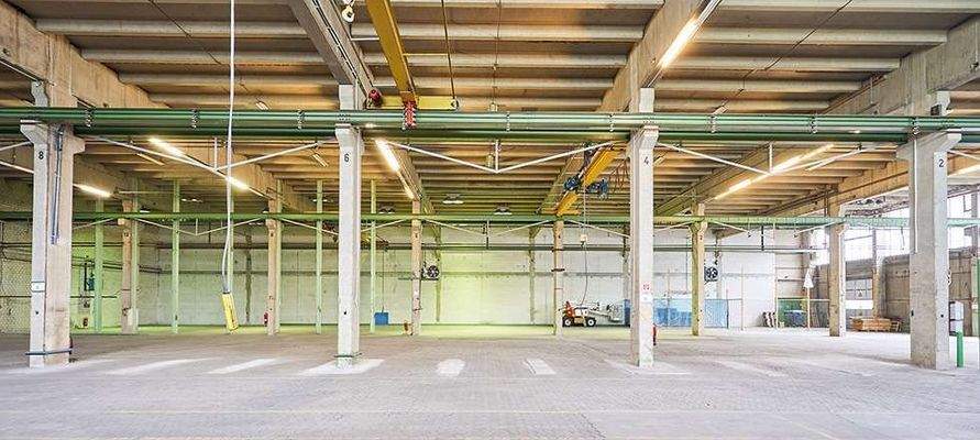 grosse-produktionhalle-berlin-
