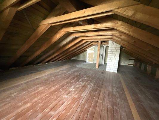 Abstell-/Ausbaureserve Dachgeschoss