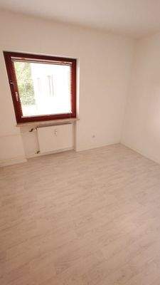 PIA - E EG links - Zimmer 2.jpg