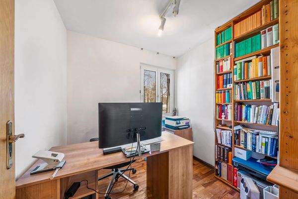 Büro im Erdgeschoss