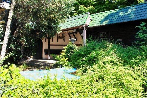 Nebengelass mit Sauna