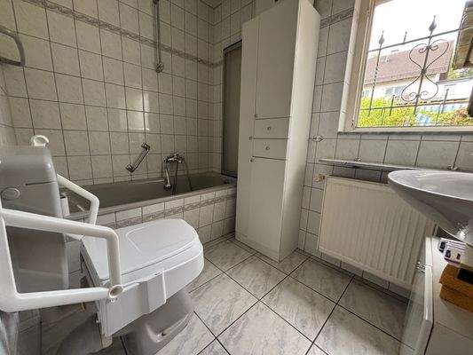 Teilansicht vom Badezimmer im EG