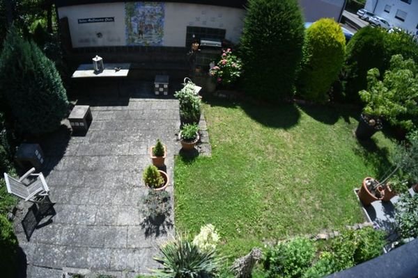 Garten mit Grillplatz