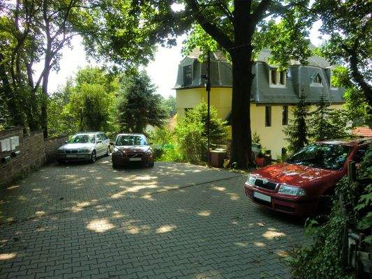 Parkplatz am Haus