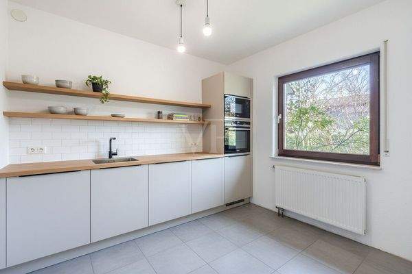 Beispieleinrichtung Küche