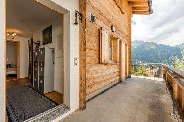 Balkon / Eingangsbereich