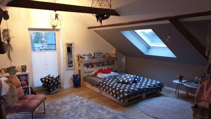 2.OG Zimmer 1 Bild 2.jpg