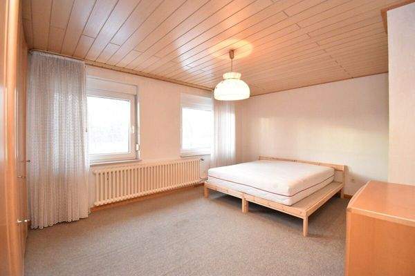 1 OG: Schlafzimmer 1