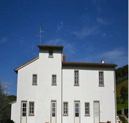 Villa mit Schäune in Carmignano (Prato)