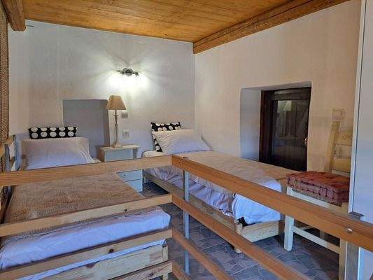 Kreta – Charmantes, 200 Jahre altes Steinhaus mit Pool, Garten und Bergblick zu verkaufen