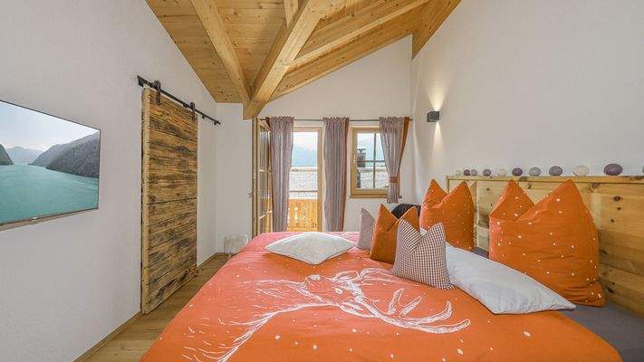 KITZIMMO-Zwei Luxuschalets mit Panoramablick in Top-Ruhelage kaufen - Immobilien Steinberg Tirol.