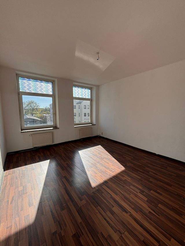 Großzügige 3-Raum-Wohnung mit 123 m² im 1. OG – viel Platz in Plauen - Foto 3