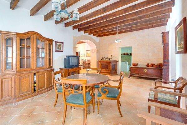 llucmajor Mallorca finca zum Verkauf Esszimmer 89362