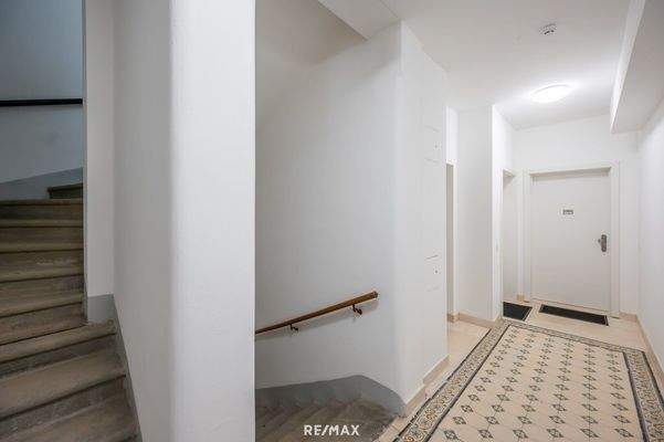 Sanierter Altbau - Stiegenhaus