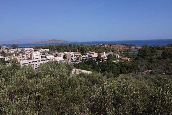 Kreta, Agioi Apostoli: Grundstück mit Meerblick in der Nähe des Stadtzentrums zu verkaufen