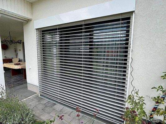 Außenjalousien und Sonnenschutz
