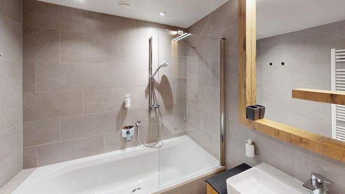 104-Chalet-Zwieselstein-Bathroom.jpg