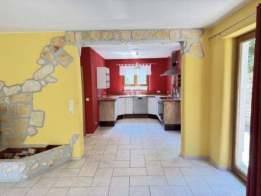 Blick zum Küchenbereich