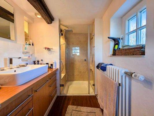 Badezimmer Hauptschlafzimmer