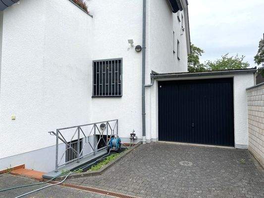 Garten - Zugang ins UG und Garage
