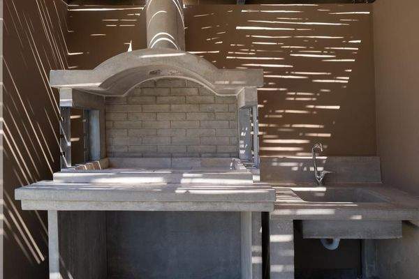 Kreta, Tavronitis: Zeitgenössisch eingerichtete Villa mit Pool zu verkaufen