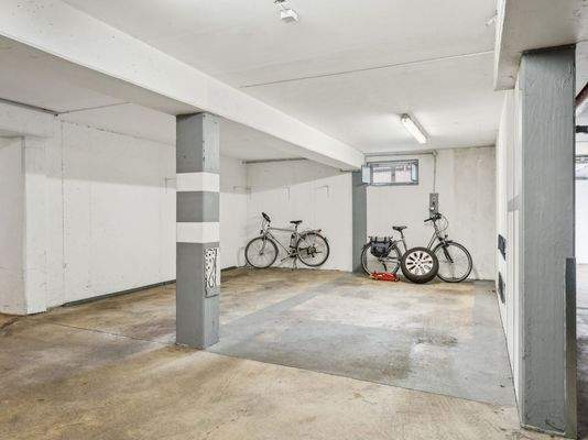 Tiefgaragenstellplatz