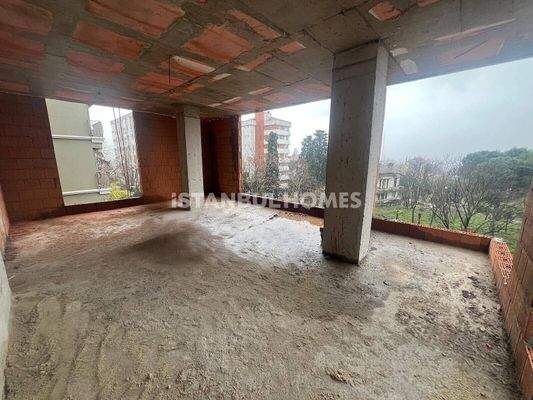 Real estate in Kadıköy Within Walking Distance to the Beach