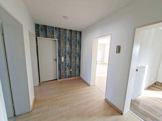 Diele in Richtung Bad