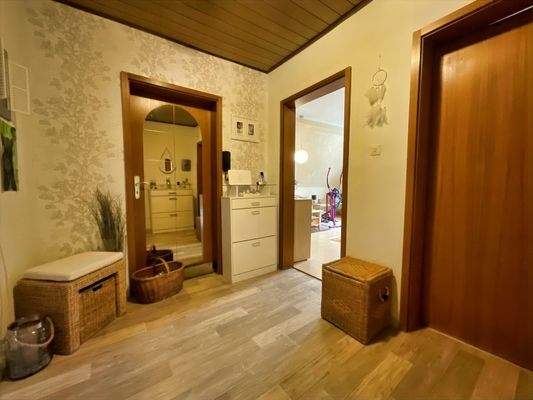 Diele Whg. DG Vorderhaus