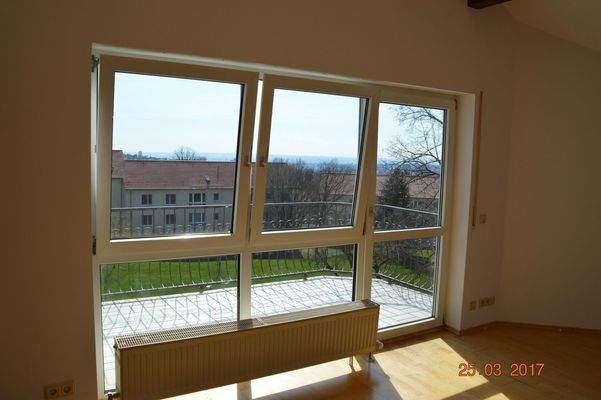 Hauptzimmer Südbalkon 