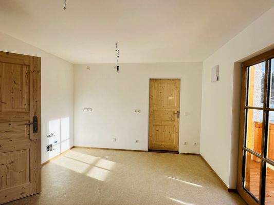 Impressionen Wohnung II im Obergeschoss (Möglichkeit (Wohnen/Küche)