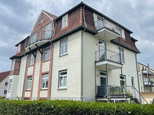 Giebelansicht (Nord) mit Balkonen