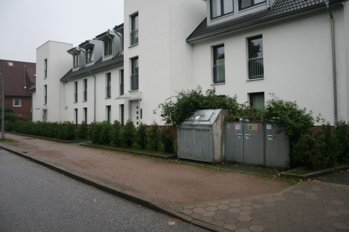 2 Zi. Wohnung mit Terrasse und Garten in Hamburg (inkl. Tiefgaragenplatz)