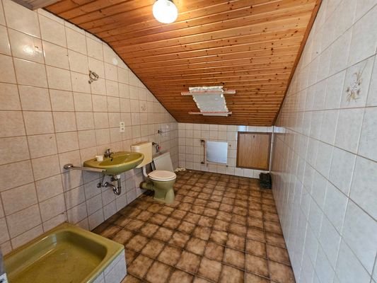 Bad mit WC im DG