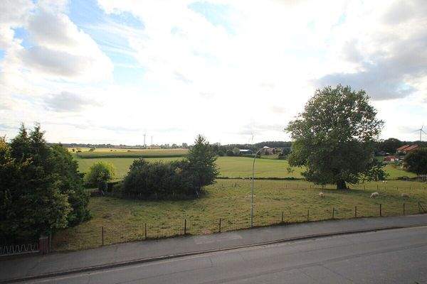 herrlicher Blick in die Feldmark vom Kinderzimmer OG