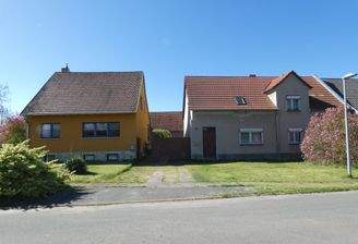 001-Straßenansicht Haus 1 & Haus 2.JPG