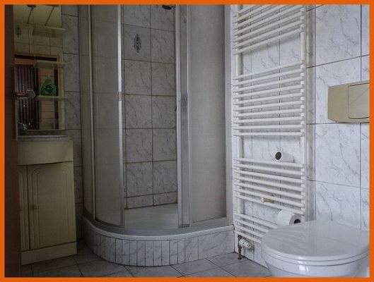 Bad mit Dusche