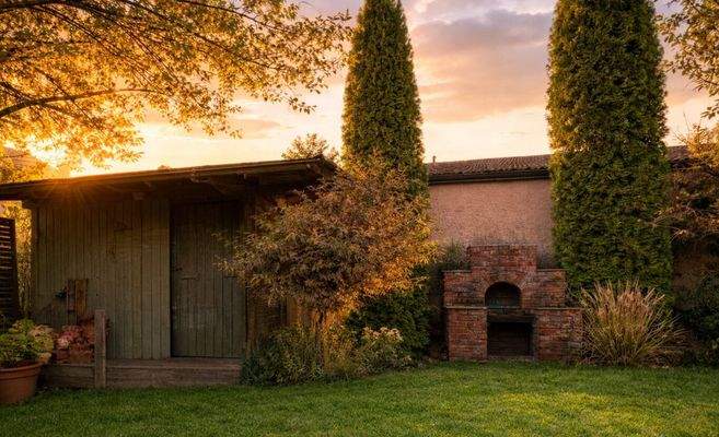 Gartenhaus und Grill