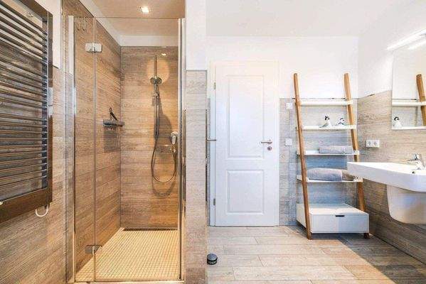 Badezimmer im Obergeschoss