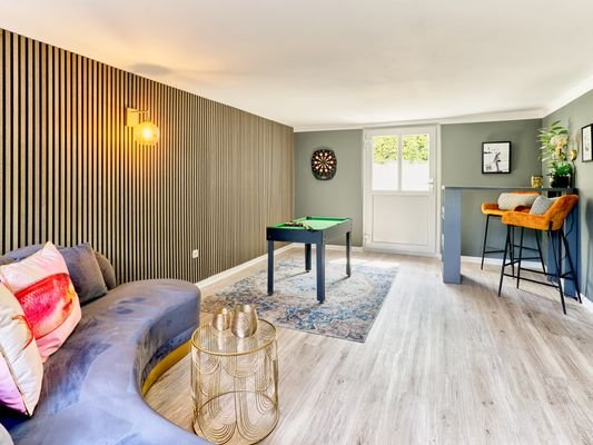 Wohnlich ausgebauter Keller