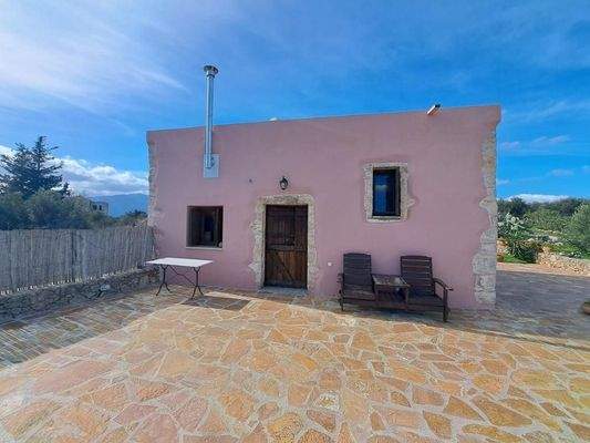 Kreta – Charmantes, 200 Jahre altes Steinhaus mit Pool, Garten und Bergblick zu verkaufen